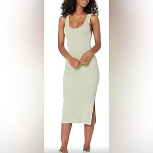 Elegant Sleeveless Midi Dress - Light Green